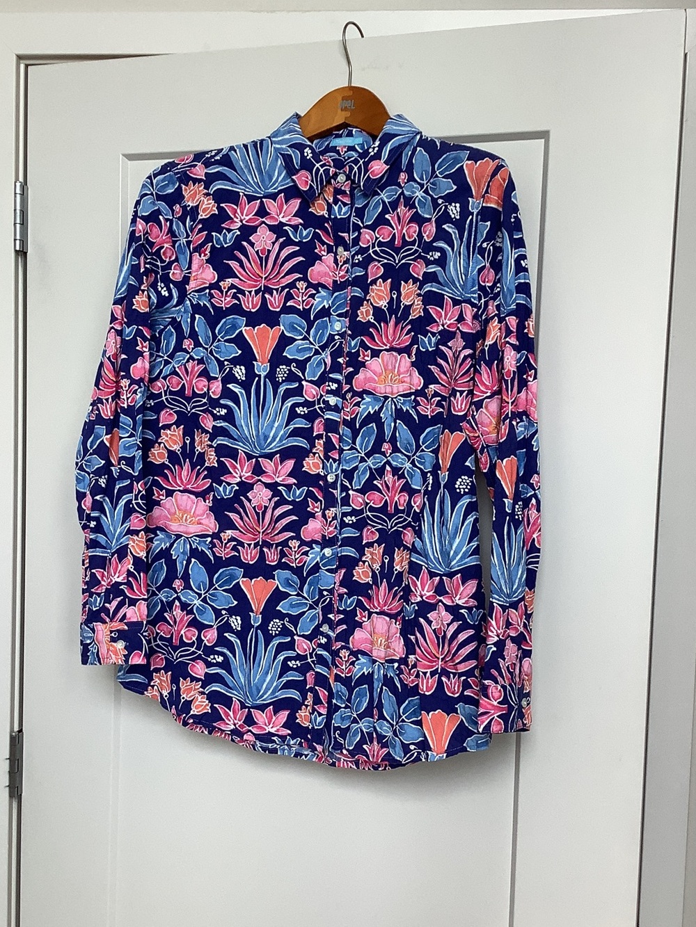 Bright Floral Button-Up Shirt in Navy, Pink & Coral